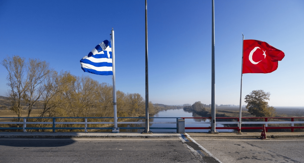 Atena denunţă reţinerea unui guvernator grec în Turcia