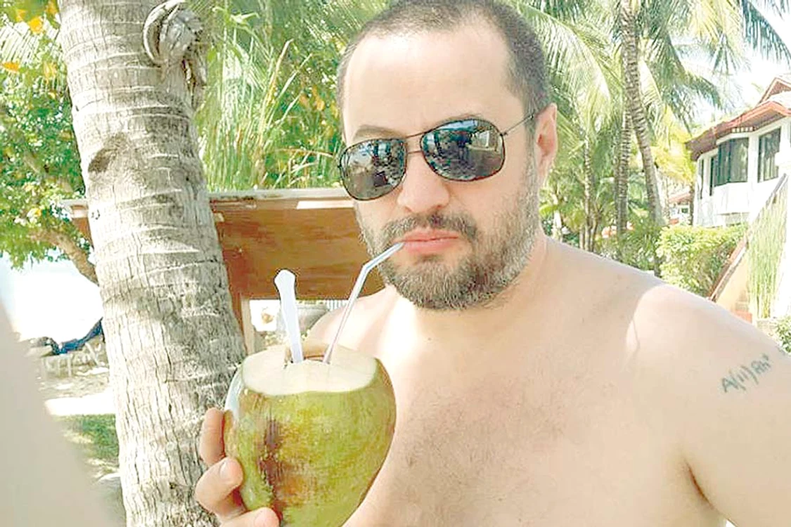Dr. Vitalie Stan  s-a distrat de minune  în Thailanda (Fotografii: Facebook)