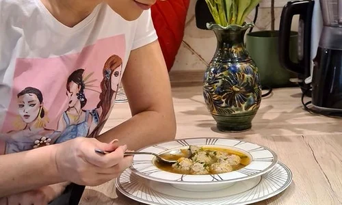 mirela vaida ciorba perisoare png