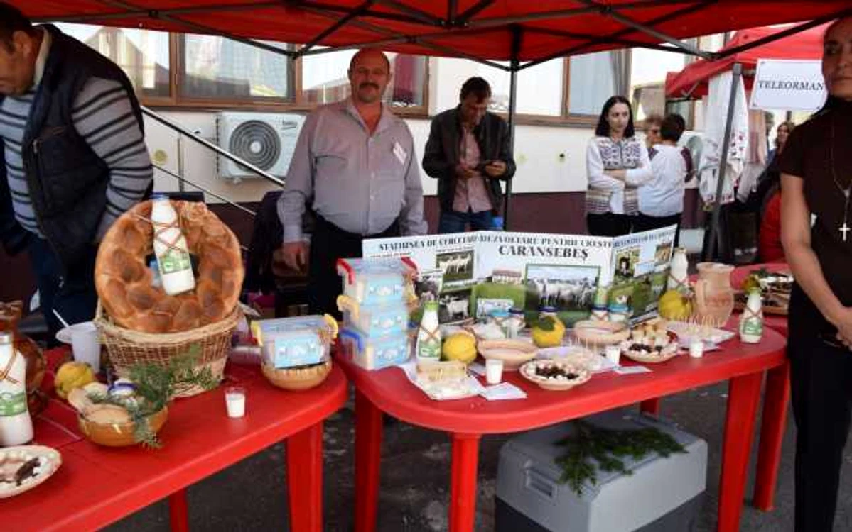 La prima ediţie a „Festivalului Caprei din România” au venit crescători de animale din Constanţa, Brăila, Giurgiu, Ialomiţa, Teleorman, Prahova, Buzău, Bihor, Cluj, Arad, Mehedinţi, Mureş, Timiş, Caraş Severin, Hunedoara şi, evident, din Dâmboviţa.