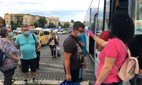 La îmbarcarea în autocar ți se măsoară temperatura   jpeg