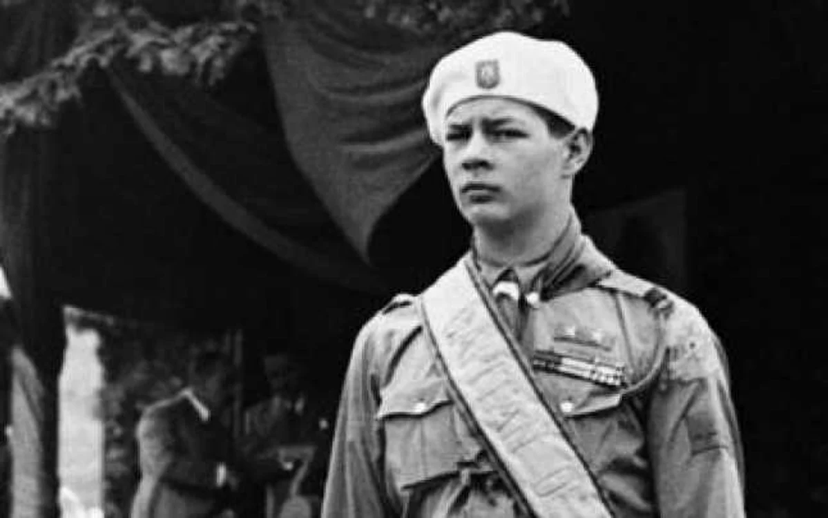 Regele Mihai în adolescenţă FOTO Wikipedia