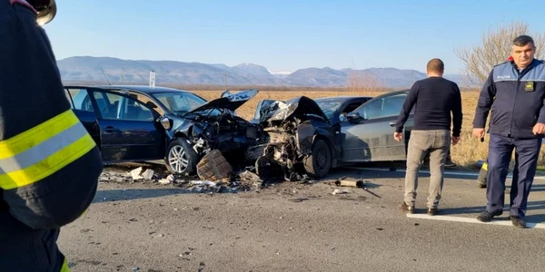 accident lelesi Foto