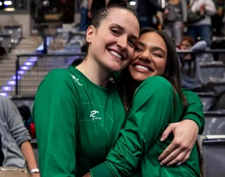 Gabriela Moreschi și Elizabeth Omoregie, relație la locul de muncă. Foto Instagram