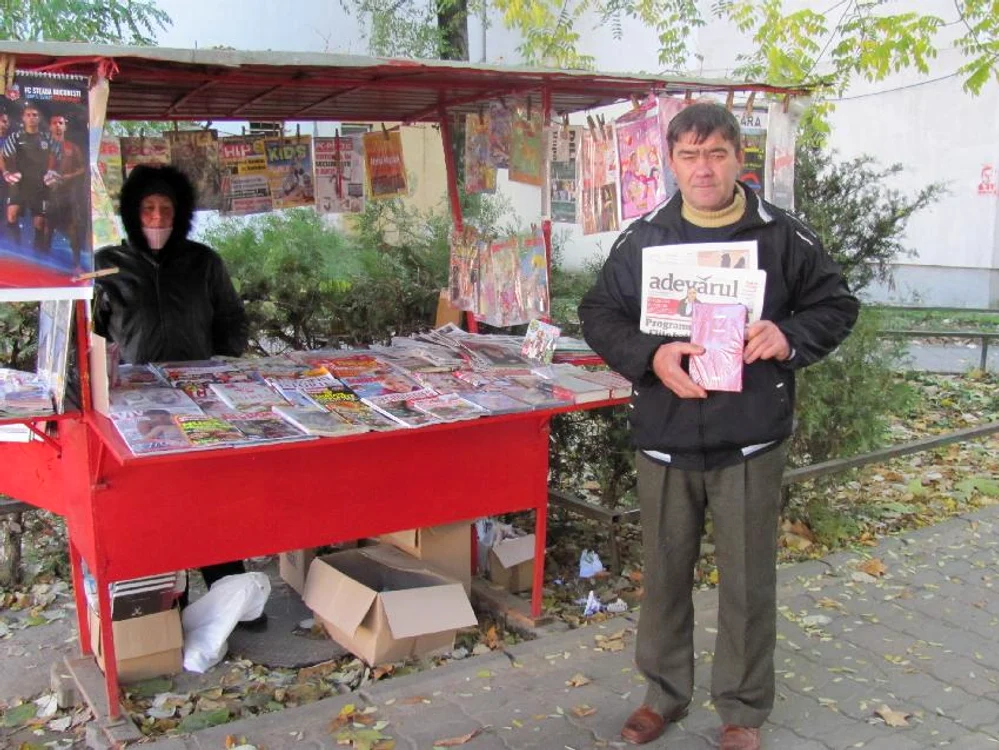 „Răscoala“ a adus oamenii la standurile de ziare foto: Mădălin Sofronie