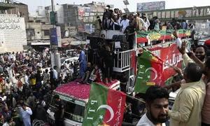 camion campanie electorala Imran Khan in pakistan foto AFP jpg