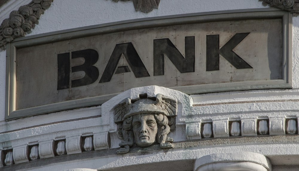 UniCredit și Alpha Bank vor să își extindă activitatea în România