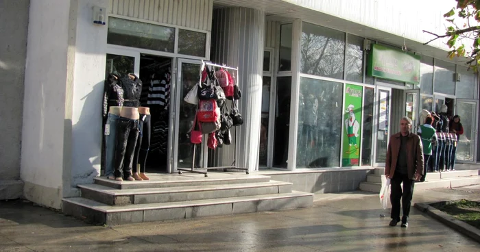 Magazinele au scos la vânzare marfa de anul trecut
