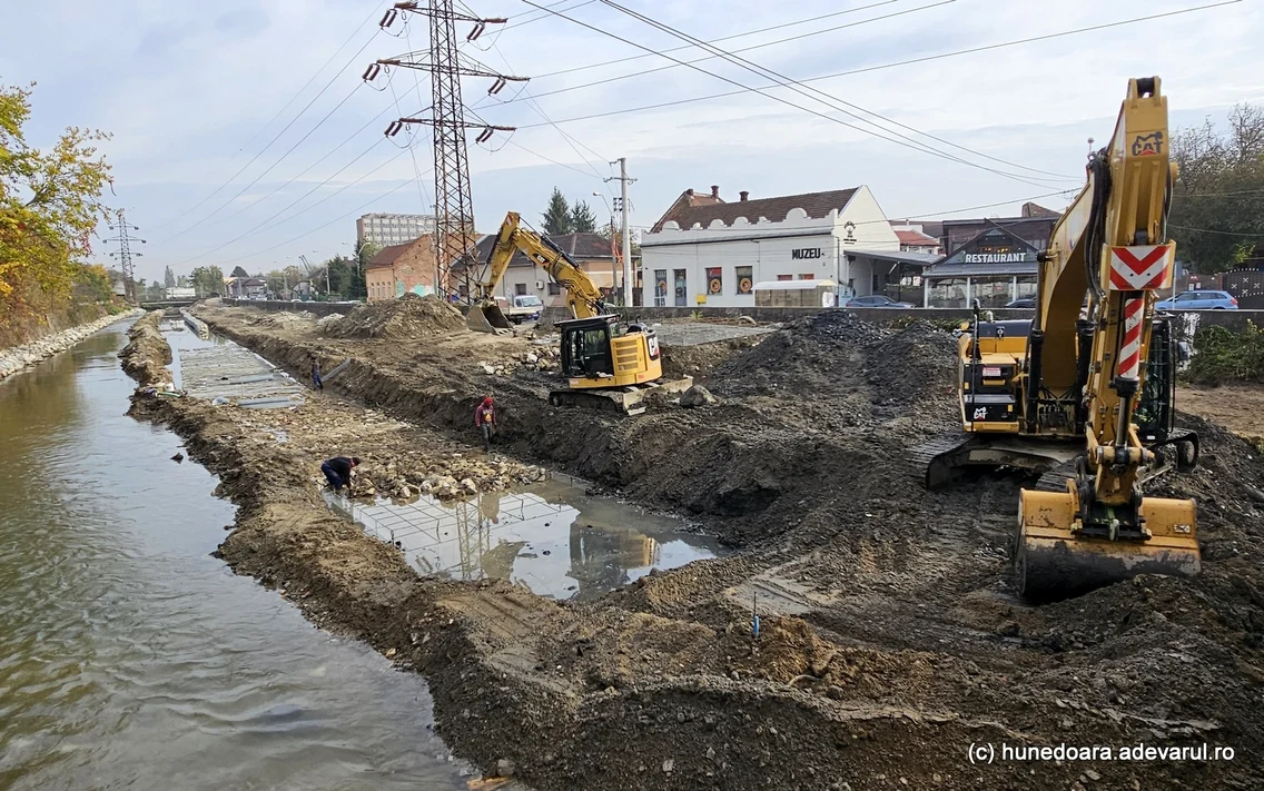 Centrul istoric din Hunedoara  Foto Daniel Guță  ADEVĂRUL (47) jpg