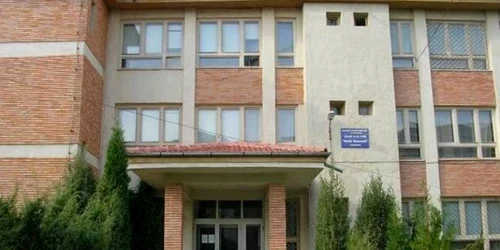 scoala matei basarab targoviste