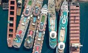 cimitir nave croaziera reciclare Foto Turk Loydu jpg