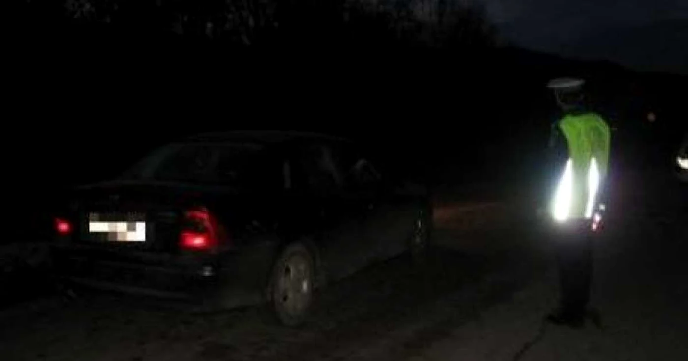 Maşina a fost abandonată în judeţul Hunedoara