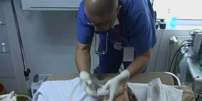 Femeia este sub observaţie medicală