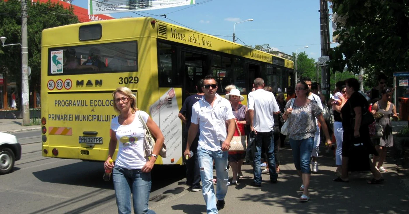 Pentru a utiliza mijloacele de transport in comun iti trebuie bilet - imagine arhiva ADS Ploiesti