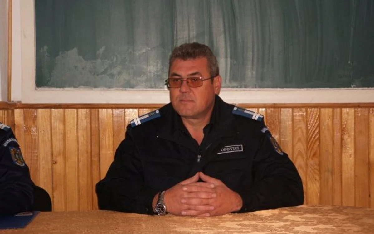 
    Nelu Popovici ar fi agresat-o sexual pe polițista cu care se afla la Mitropolia din Iași, sub ochii a mii de enoriași veniți să se roage la racla Sfintei Parascheva.foto:adevarul.ro  
