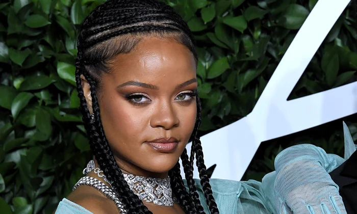 1 rihanna foto bun jpg jpeg
