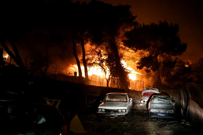 Incendiu Grecia langa Atena FOTO AFP