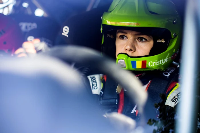 Cristiana a terminat Urbanismul și Arhitectura, dar a fost atrasă de automobilism Foto: Facebook