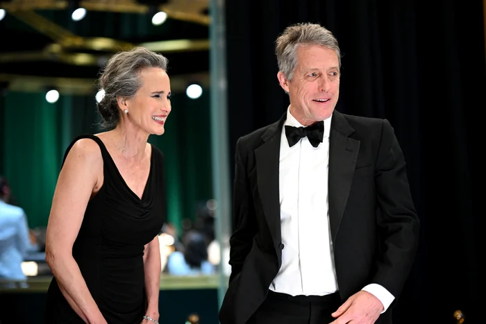 Hugh Grant și Andie MacDowell la Oscaruri, Getty (1) jpg