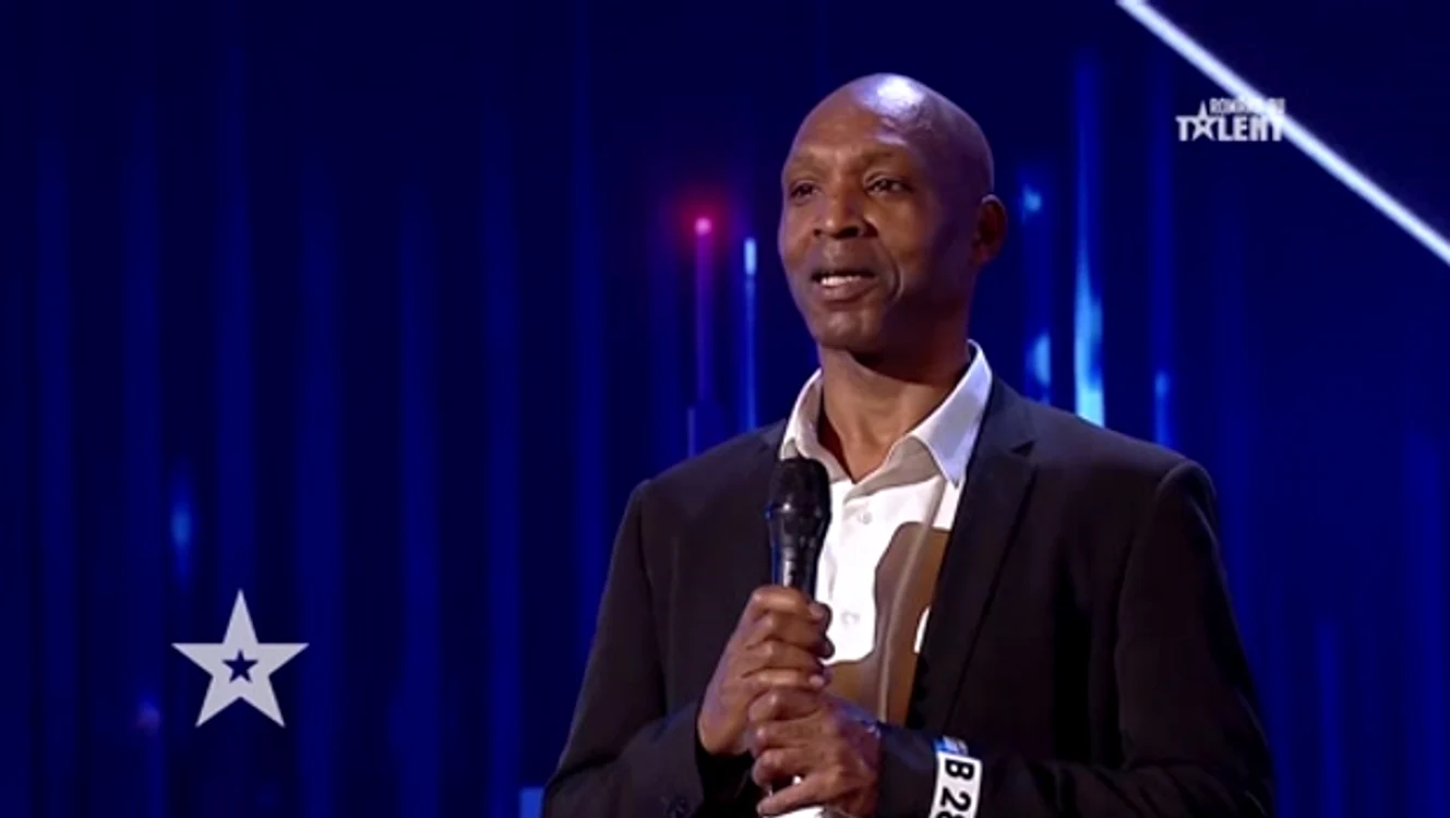 
    Dean Bowman a impresionat audiența cu interpretarea piesei "It's a man's world"foto: PRO TV  