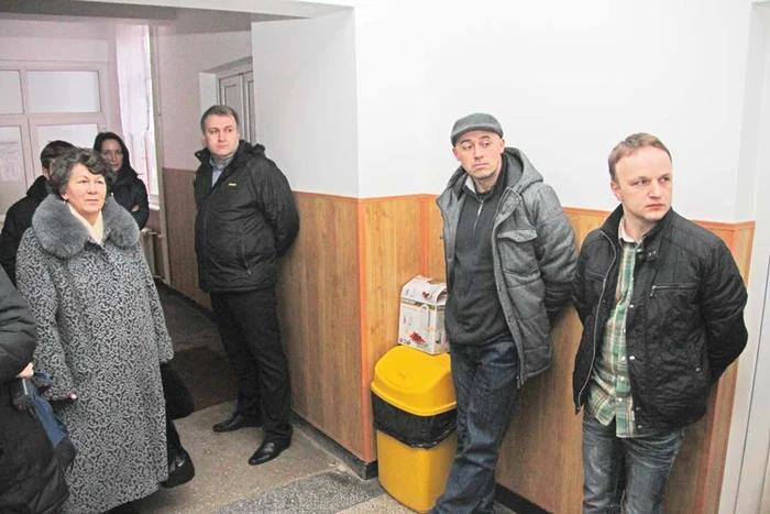 De câteva zile,  copilul-problemă  este singurul care  vine la cursuri