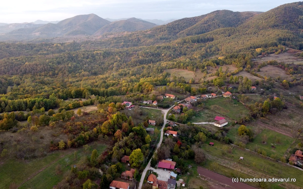 Satul Toplița din Munții Metaliferi. Foto: Daniel Guță. ADEVĂRUL