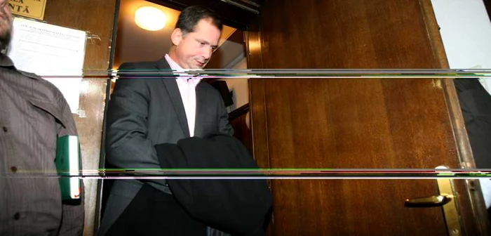 Călin Stoia a fost prezentat azi în faţa magistraţilor de la Înalta Curte de Casaţie şi Justiţie.