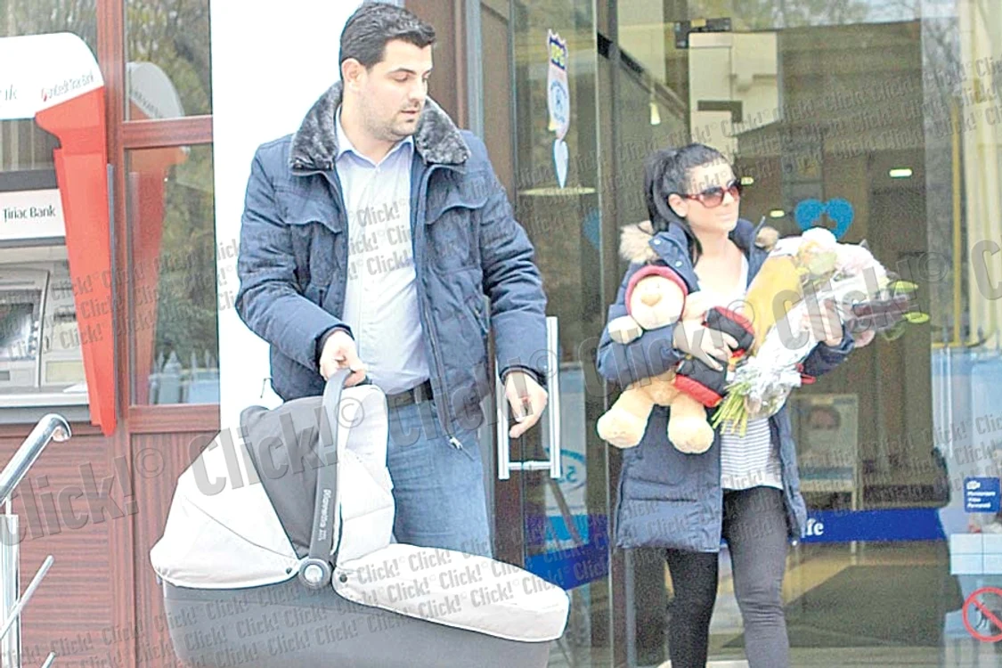 
    Solista a ieşit din spital însoţită de  iubitul ei, Doru Tincă (FOTO: MIHAI IONESCU)  