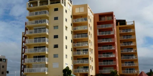 Aproximativ 40% din stocul actual de unităţi locative noi costă peste 100.000 de euro.