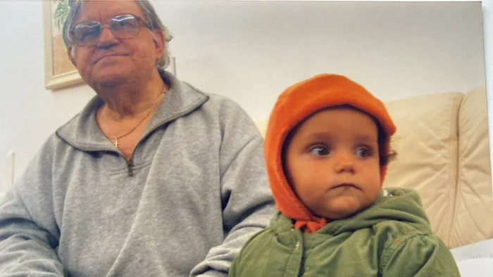 Geo Saizescu, alături de nepoata Maria. Sursă foto: arhivă personală
