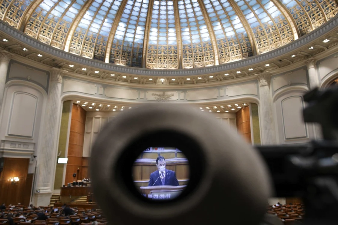 Premierul Orban poate reforma CCR direct prin dialog cu CEDO