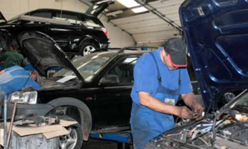 Neamţ: Service-urile auto se zbat să treacă de criză
