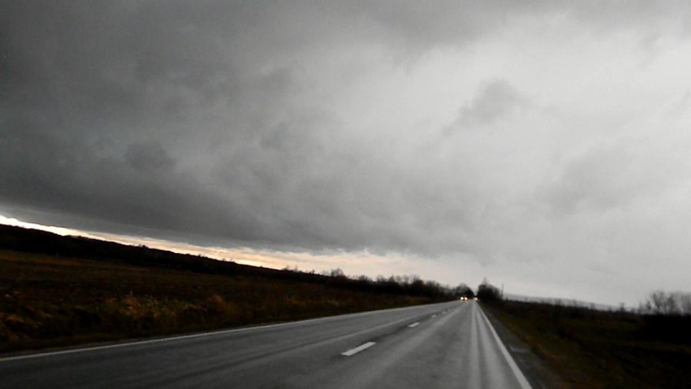 Ciclonul Boris ajunge în România. Alertă meteorologică de vreme rea, cu ploi torențiale, descărcări electrice și grindină 