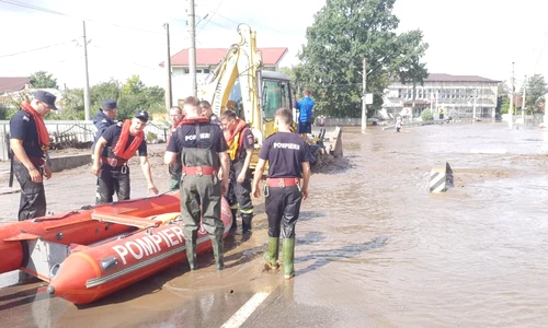Inundații în localitatea Pechea din județul Galați (3) jfif