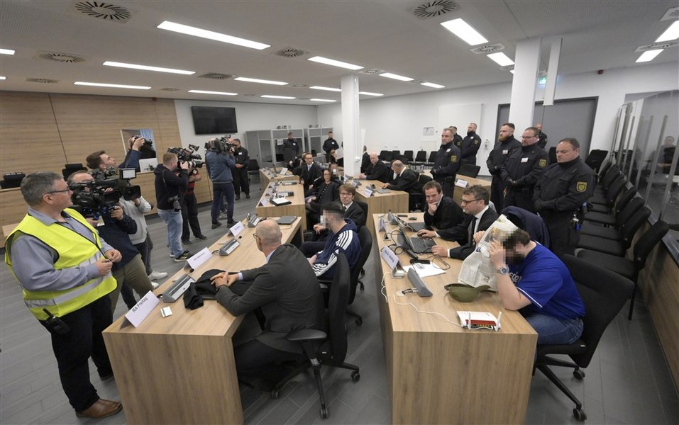 Cinci bărbați, condamnați pentru un jaf de bijuterii în valoare de 123 milioane de dolari, în Germania