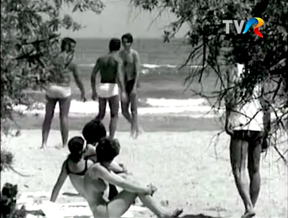 Litoralul plajă staţiuni turişti nisip Marea Neagră 1973 Sursa Youtube arhiva TVR