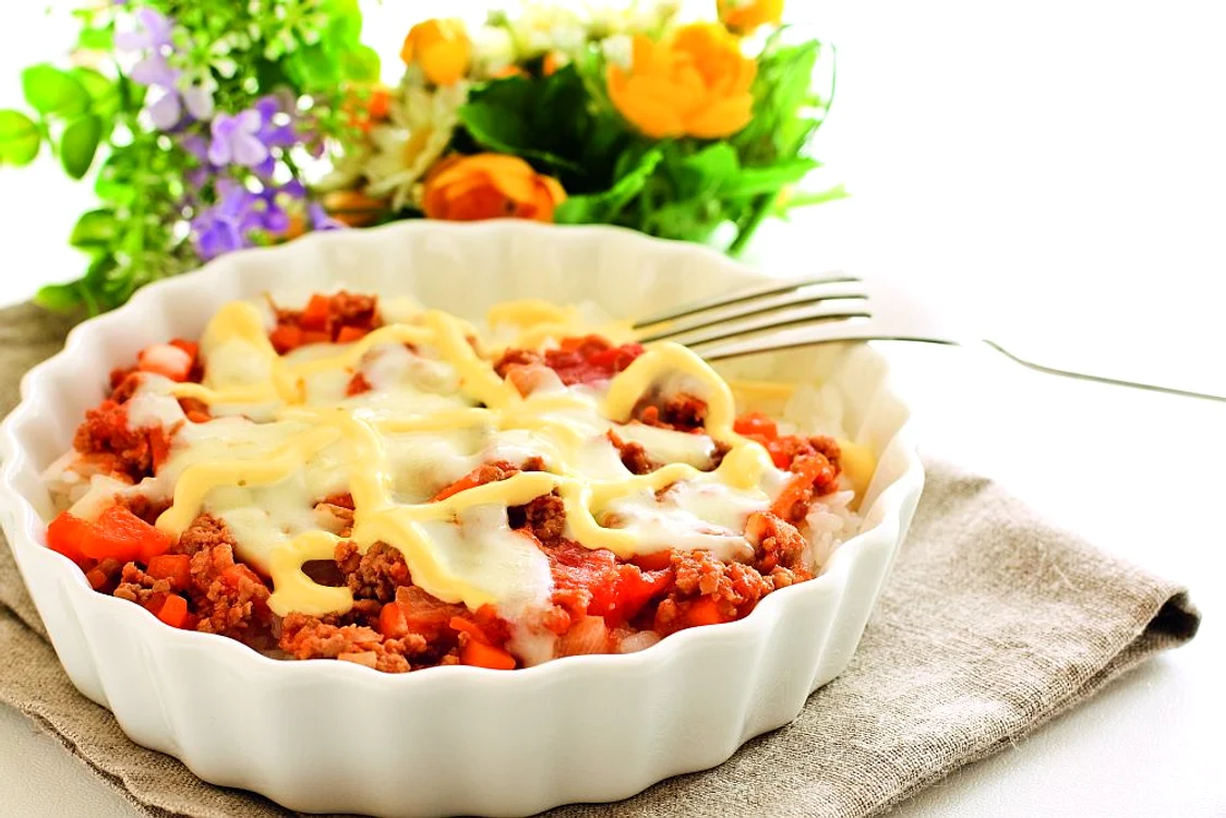orez gratinat cu carne tocata jpeg