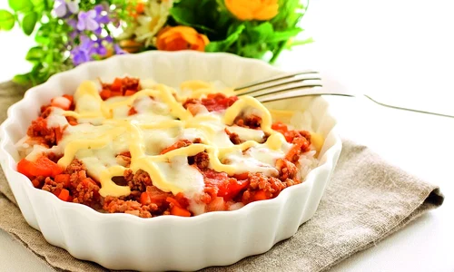 orez gratinat cu carne tocata jpeg