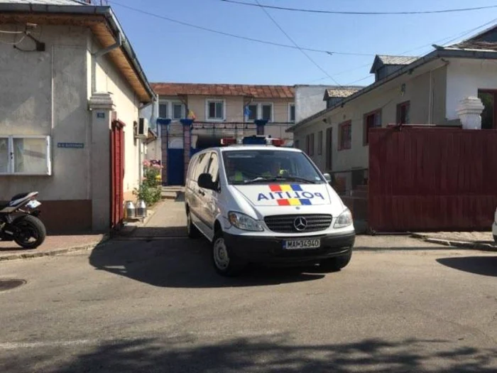 Deţinutul s-a baricadat în celulă şi a dat foc bunurilor