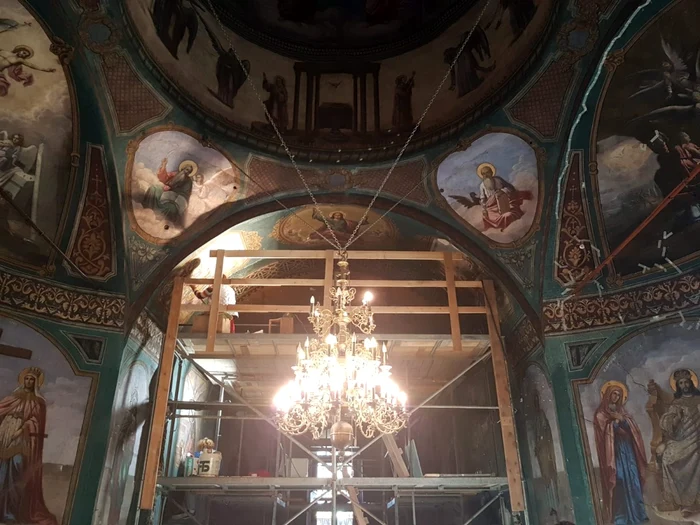 Imagine din interiorul Mănăstirii Zamfira / foto: Observatorul Prahovean