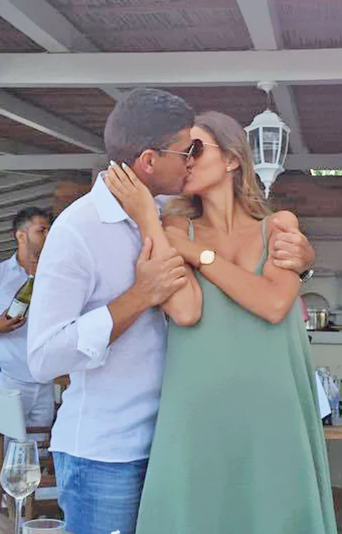 
    Cristian Boureanu şi iubita lui au bifat în weekend 6 luni de relaţieFoto: Arhivă Personală   