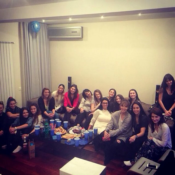 Antonia s-a bucurat de prezenţa mamei şi a prietenelor