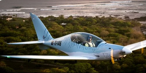 Avion Shark FOTO Captură X jpg