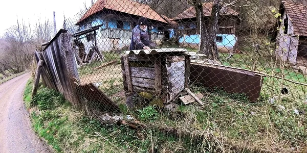 Barastii Iliei  Foto Daniel Guță  ADEVĂRUL (77) jpg