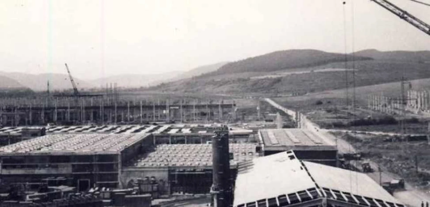 Comelf în 1975,când se numea Combinatul Industrial pentru Construcţii de Maşini Bistriţa FOTO:preluare Laurenţiu Grec