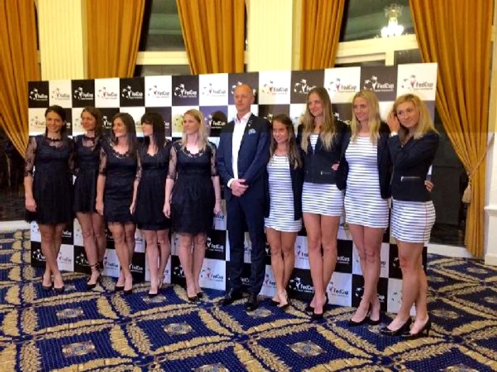 
    Echipele Romaniei si Cehiei la dineul oficial din Fed CupFOTO: FRT  