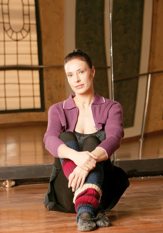 
    Monica Davidescu  s-a ales cu ligament  colateral parţial rupt  la piciorul stâng şi  cu meniscul rupt și  cartilajul desprins şi  ligament încrucişat  anterior parţial  rupt, la cel drept  