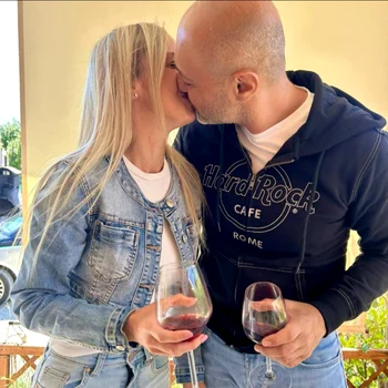 Alexandra a părăsit Roma și s-a mutat cu Mihai Mitoșeru la București / foto: Facebook