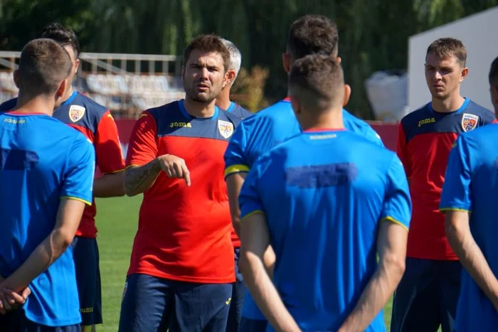 Adrian Mutu le-a dat primele indicații elevilor săiFOTO: frf.ro