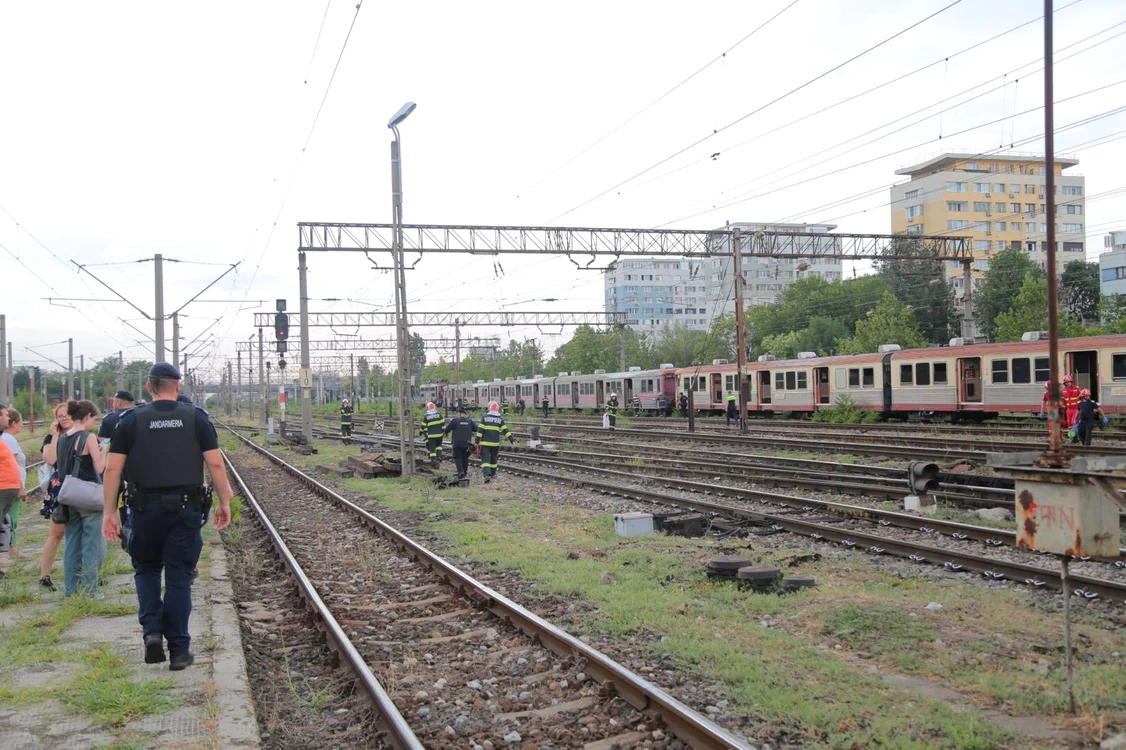 Trenurile s-au ciocnit în Gara Basarab 